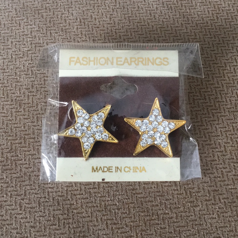 Gold Star Metal Earrings With Clear Rhinestones